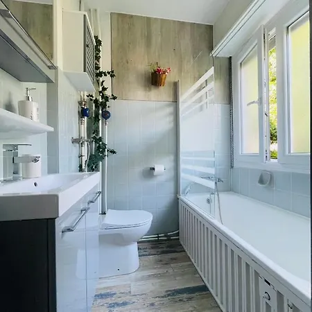 Apartamento Dnn Stylish - Wifi, Parking, Near Basel & Airport - Portable Ac, Dishwasher, Washing Machine