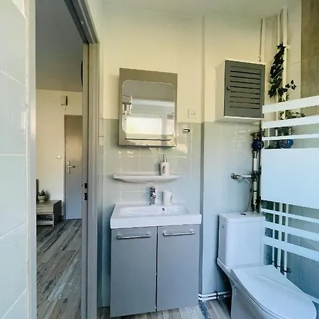 Modern - Wifi, Parking, Near Basel & Airport - Portable Ac, Dishwasher, Washing Machine
